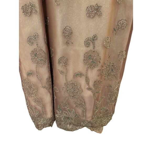 Pink Off-Shoulder Beaded Floral Embroidered Dress Formal Gown With Scalloped Hem - Picture 4 of 13